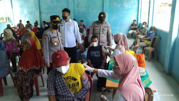 Jelang Hari Bhayangkara Polsek Kasui Gelar Vaksinasi