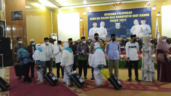 Adipati Lepas 107 Jemaah Haji Asal Way Kanan, Ini Pesan Yang Disampaikannya