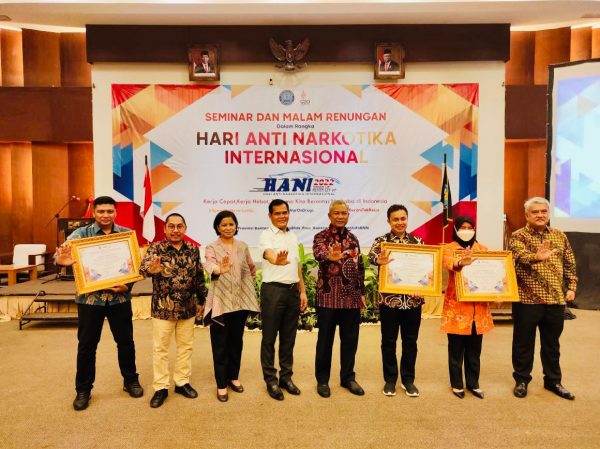 BNN Banten Memberikan Penghargaan Ke Lapas Pemuda Kelas II A Tangerang