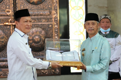 Pemprov Lampung Gelar Pengajian di Pringsewu, Arinal Apresiasi Hadirnya Buku Mushaf Al-Qur’an Terjemahan Bahasa Lampung