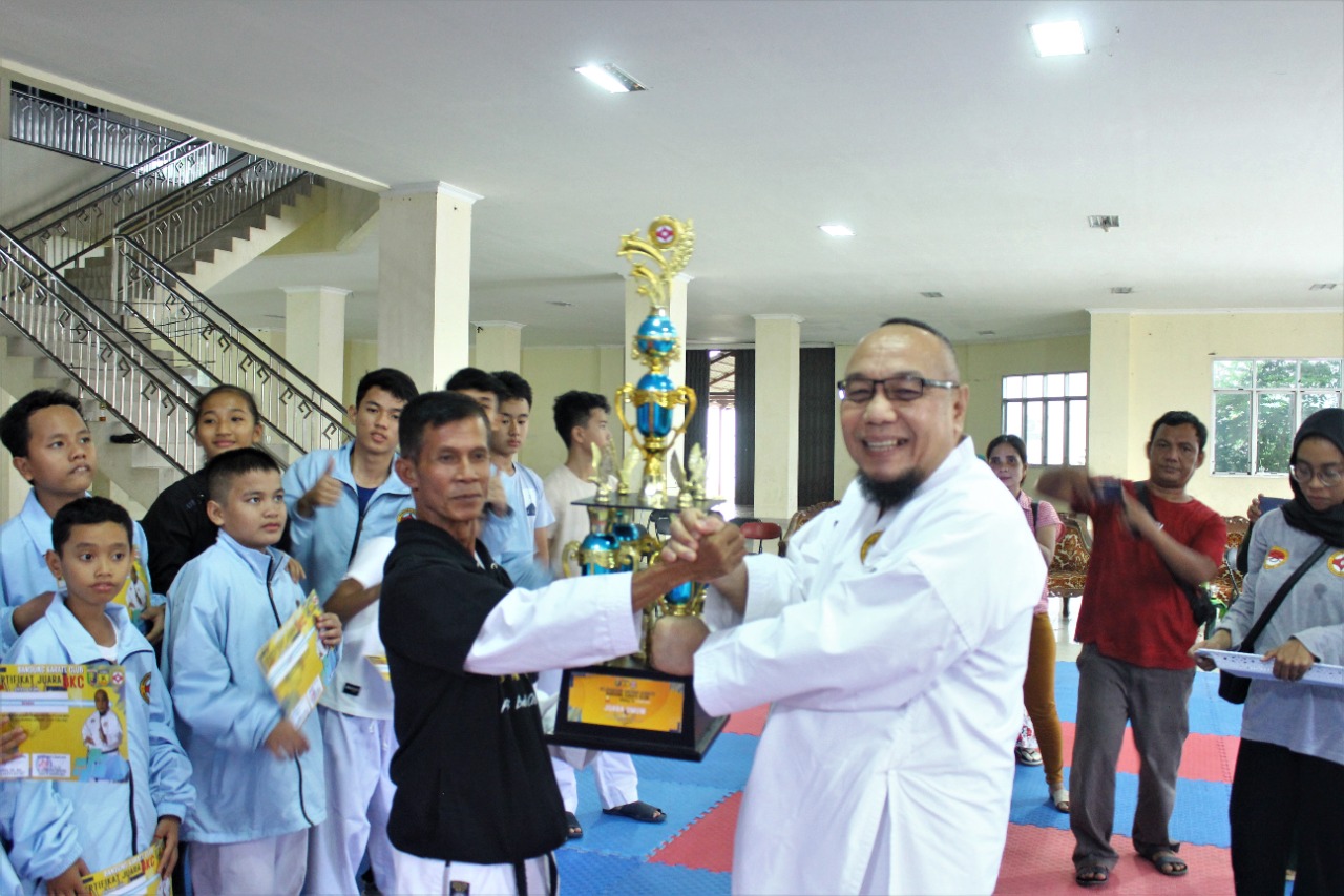 Bandar Lampung Juara Umum Kejurda Karate Open dan Vestival BKC Lampung