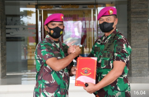 Danbrigif 4 Marinir Terima Jabatan Sementara Pasintel