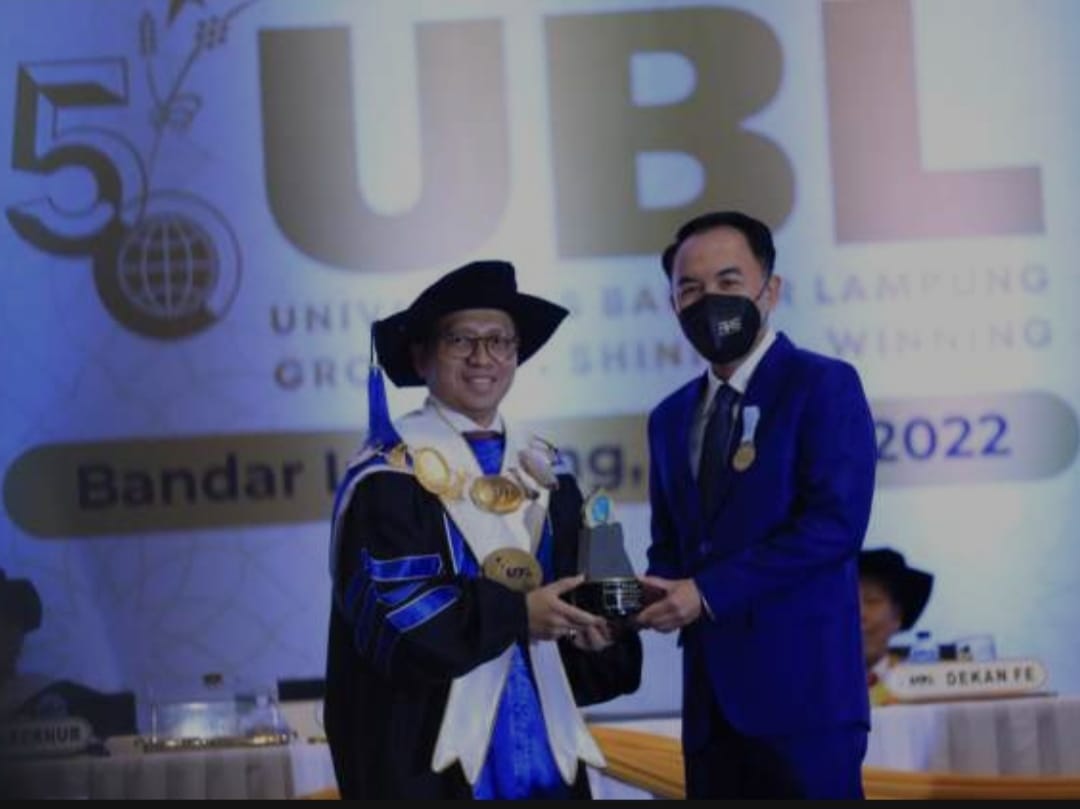 Dies Natalis Ke-50 Bupati Way Kanan Raih UBL Award
