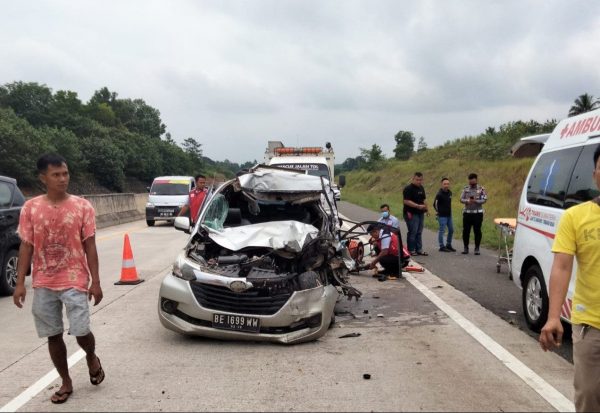 Seruduk Pantat Truk di Jalan Tol Dua Penumpang Avanza Asal Way Kanan Tewas, HK Imbau Pengendara Patuhi Batas Kecepatan