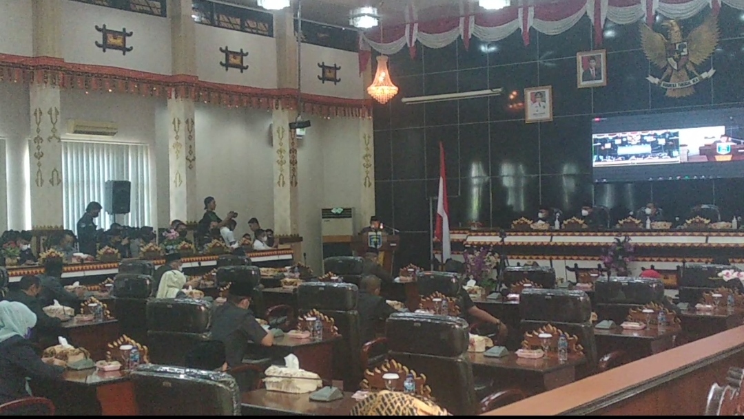 Rapat Paripurna Pandangan Umum Fraksi-Fraksi Terhadap Raperda LKPJ APBD Kota Metro TA. 2021