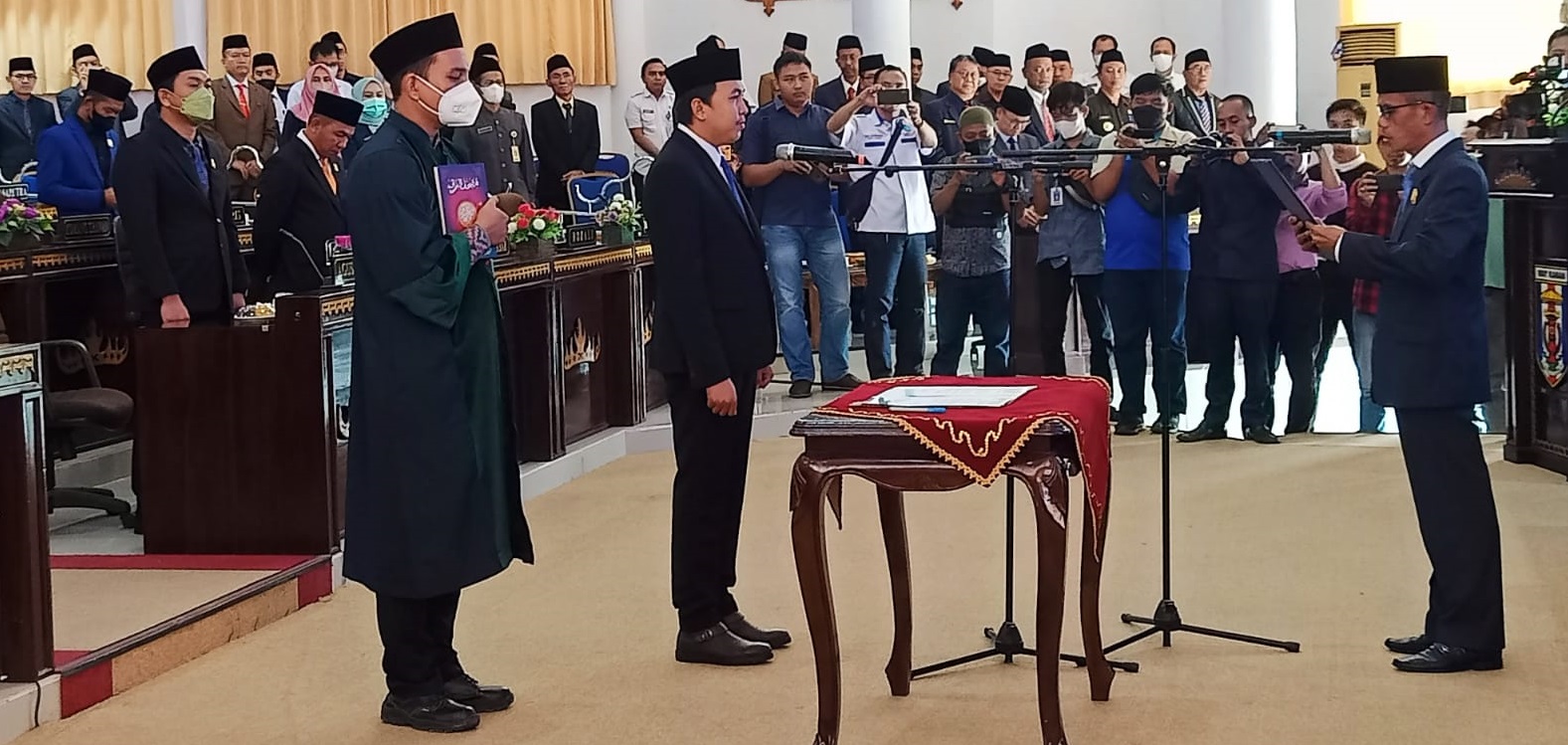 Paripurna DPRD Way Kanan Lantik PAW Adi Wijaya