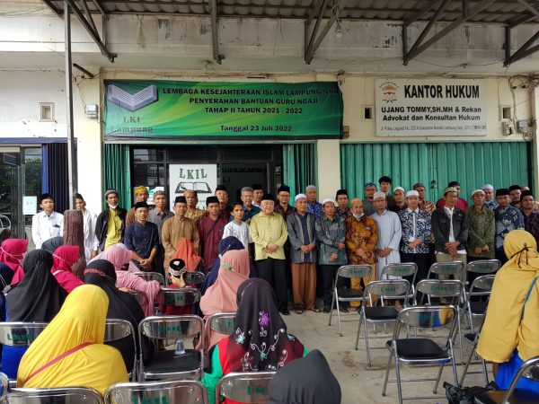 YKIL Serahkan Bantuan Dana ke 88 Guru Ngaji