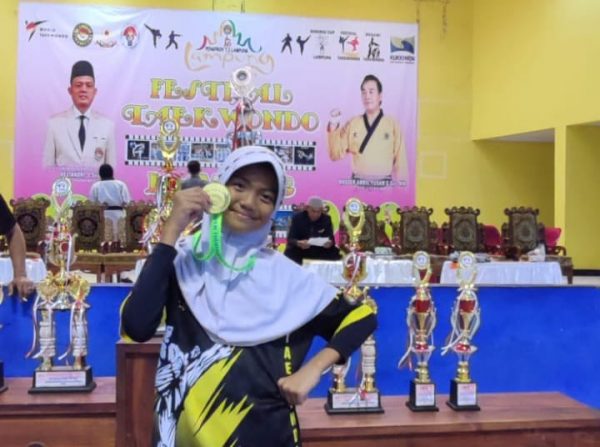 Anak Wartawan SIWO PWI Lampung Sabet Mendali di Festival Taekwondo 2022