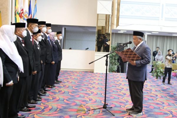 Pelantikan BWI Lampung, Gubernur Arinal Minta Pengurus Jadi Motor Penggerak Pembinaan Nazhir Wakaf