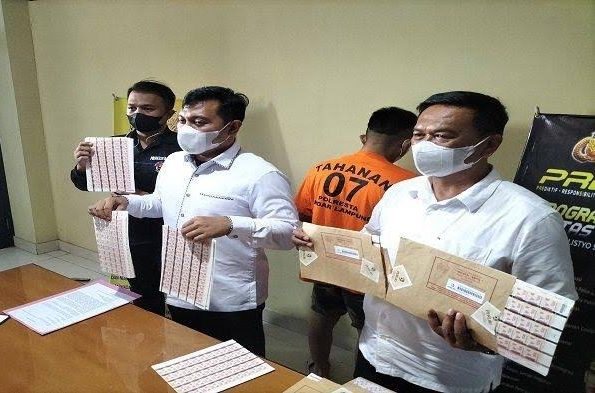 TEKAB 308 Polresta Bandar Lampung Tangkap Pelaku Pencuri Materai PT Pos Indonesia Pahoman