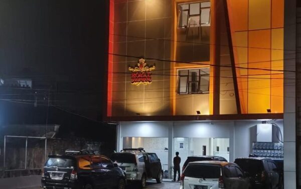 Tujuh Pria Sekap Gadis Dibawah Umur di Redoorz Royale Guesthouse Tiap Hari Layani 5-10 Pria Hidung Belang Via MiChat