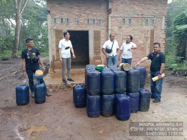 Polres Lamtim Tangkap Penimbun Satu Ton Lebih Solar Subsidi di Labuhan Maringgai