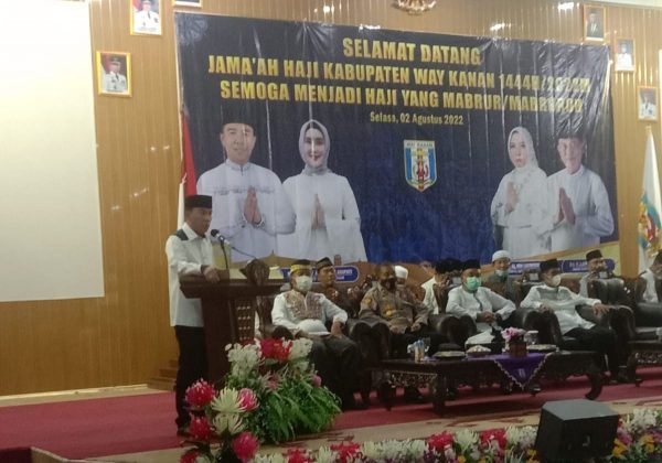 Bupati Sambut Kedatangan Jamaah Haji Asal Way Kanan