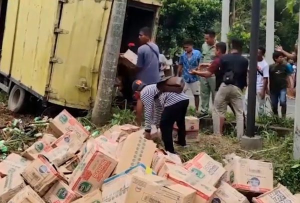 Anggota Sat Pol PP Kota Bandar Lampung Tewas Diseruduk Truk Mundur Ditanjakan Jalan P Emir M Noer