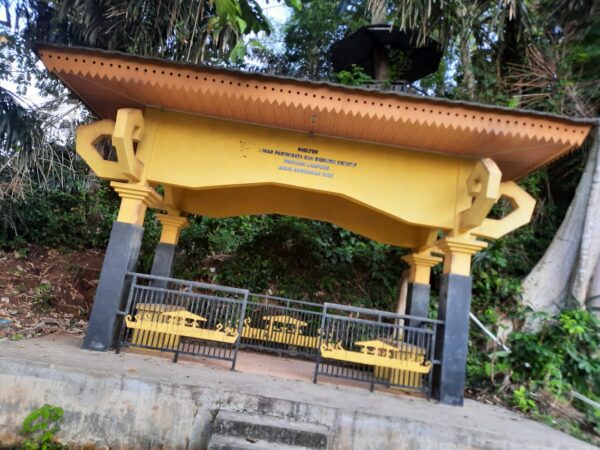 Pengunjung Wisata Hutan Kera Sesalkan Tidak Ada Fasilitas Sekedar Buang Air Kecil
