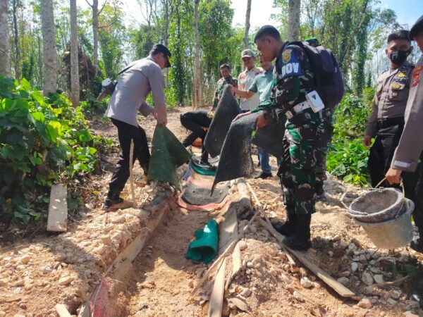 Polres Way Kanan Lakukan Penertiban Penambang Emas Ilegal