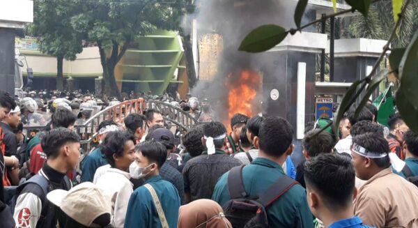 Sempat Memanas, Tuntutan Aksi Damai Tolak Kenaikan Harga BBM Akhirnya Disetujui Wali Kota