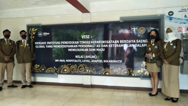 Rekam Jejak National Hotel Institute Bandung