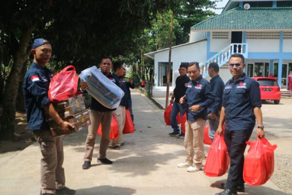 PD-IWO Metro Salurkan Santunan Kepada Masyarakat dan Anak Yatim Piatu