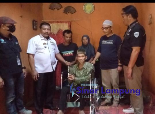 DPC AJOI Tanggamus dan BAZNAS Mengadakan Baksos