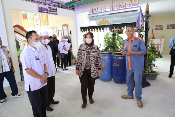 Wakil Gubernur Lampung Tinjauan TPS 3R Jejama Secancanan di Pringsewu