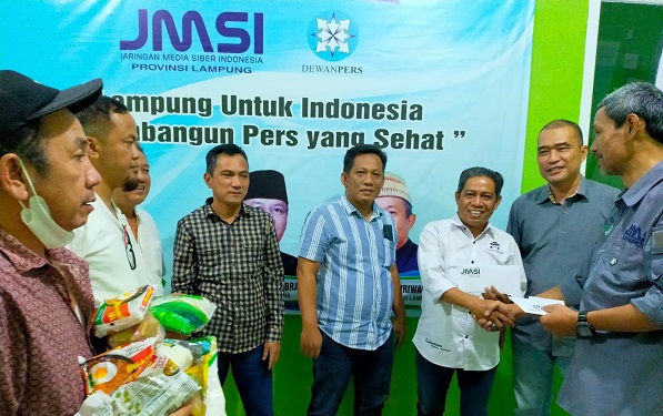 JMSI dan AWPI Serahkan Tali Asih ke Jun Dkk