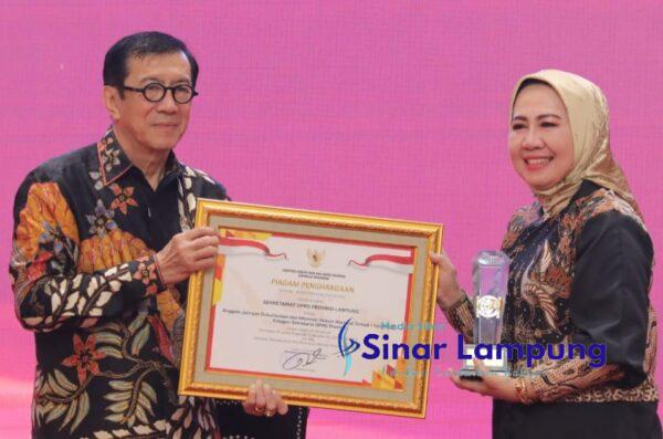 Sekretariat DPRD Lampung Kembali Raih Juara I Terbaik Pengelolaan JDIHN