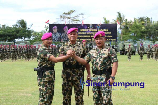 Letkol Marinir Alex Zulkarnain Resmi Jabat Komandan Batalyon Infanteri 7 Marinir Gantikan Letkol Marinir Mario Steven