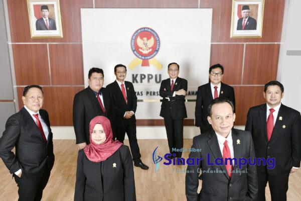 KPPU Proses 27 Perusahaan Dugaan Kartel Minyak Goreng Termasuk PT Tunas Baru Lampung Anak Perusahaan CV Bumi Waras