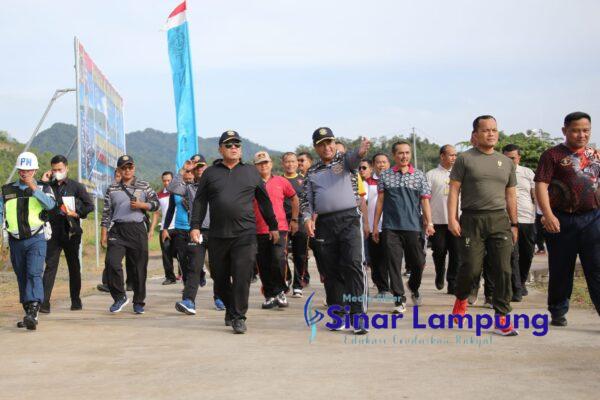 Gubernur Minta Danlanal Jaga Habitat Laut Lampung Lobster dan Ikan Lumba-lumba 