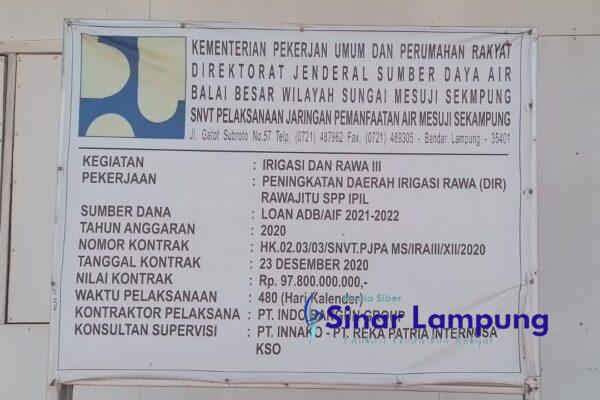 Masyarakat Protes Pengerjaan Proyek Daerah Irigasi Rawa Dirawajitu Berkualitas Buruk