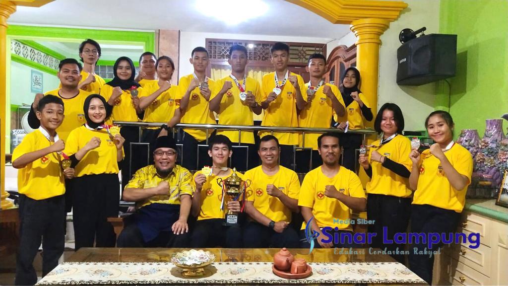 Kontingen Pengprov BKC Lampung Peringkat 6 Nasional Kejurnas Karate Di Bandung