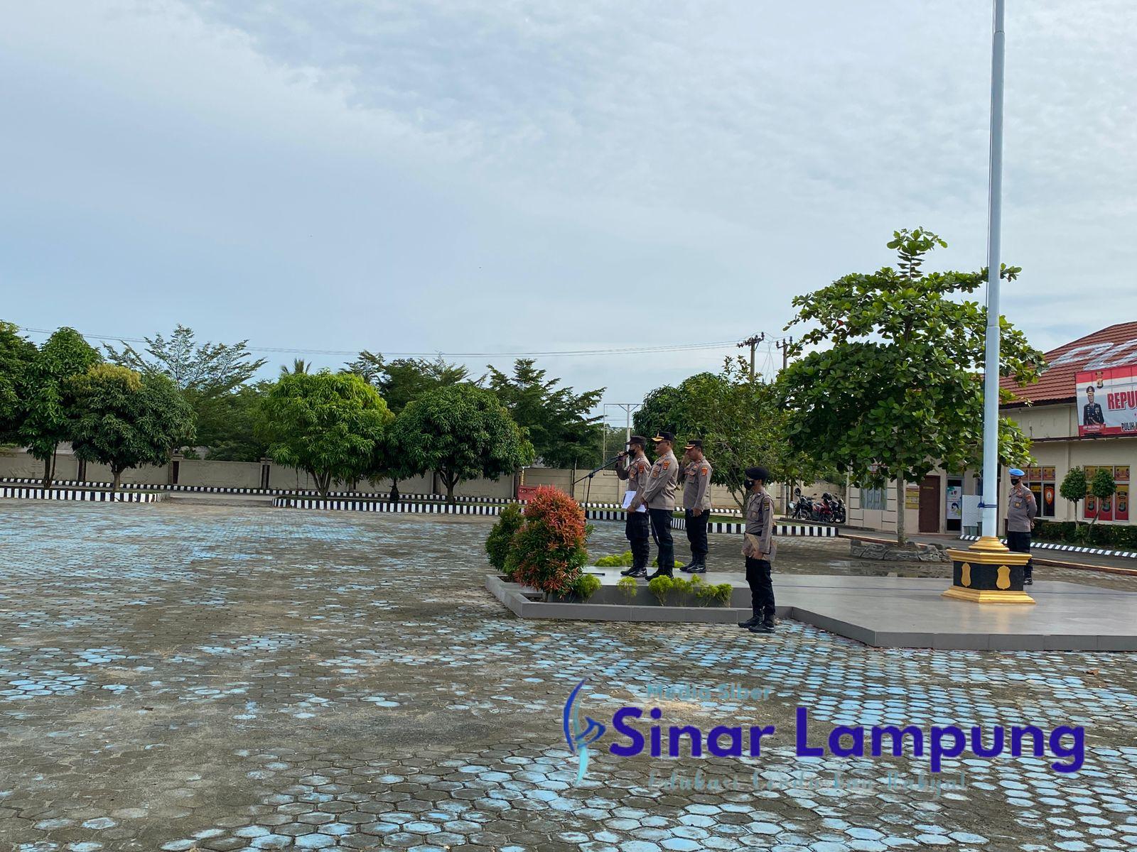 Kapolres Mesuji Berikan Reward Kepada Anggota Disiplin