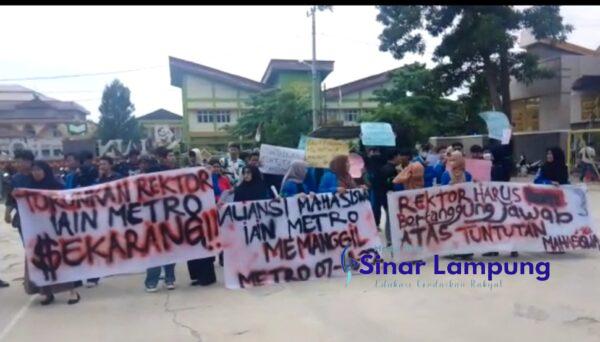 Aliansi Mahasiswa IAIN Metro Boikot Kantor Rektorat Minta 7 Tuntutan Dikabulkan Termasuk Kasus Dosen Cabul