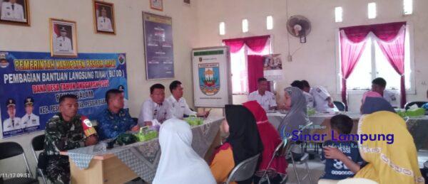 Pemerintah Pekon Balam Salurkan BLT-DD Kepada 81 KPM Tiga Bulan Sekaligus