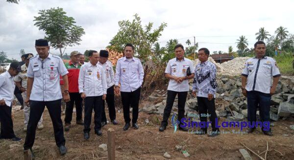 Wapub Lampura Letakkan Batu Pertama Pembangunan SDN 01 Haduyang Ratu Yang Sempat Viral