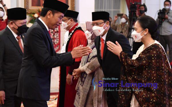 Jokowi Lantik Mardiono Jadi Utusan Khusus Presiden Bidang Kerja Sama Pengentasan Kemiskinan dan Ketahanan Pangan