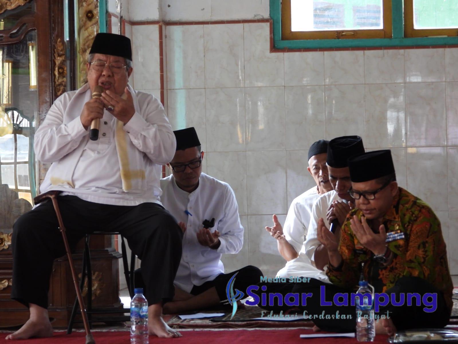 HUT Ke-14 dan Hari Pahlawan Pemkab Mesuji Gelar Ziarah dan Istighosah