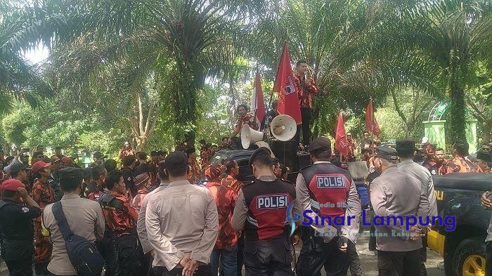 Unjuk Rasa di KP3B Ratusan Masa Pemuda Pancasila Banten Tuntut Oknum DPRD dan Pejabat PRKP Banten Diberhentikan