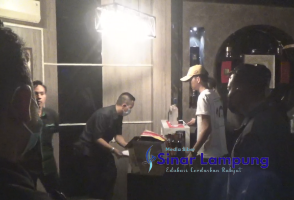 Razia Gabungan di Karaoke Itara Dua Orang Positif Narkoba, Sita Miras Tak Berizin di Cafe Nudi