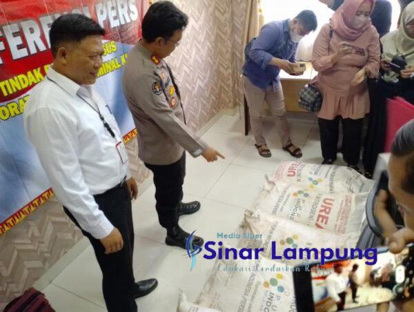 Krimsus Polda Lampung Gulung Penyimpangan 8,7 Ton Pupuk Subsidi Dari Toko Berkah Abadi dan Kios Bintang Jaya