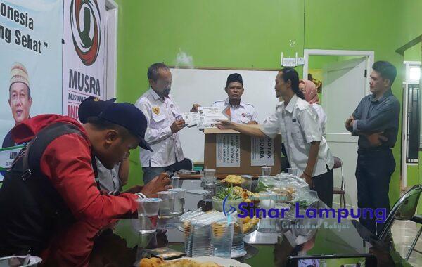 Disaksikan Wartawan Loyalis Jokowi Lampung Hitung Suara Hasil MUSRA Indonesia XI di Rumah Siber JMSI