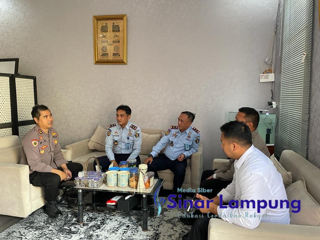 Jaga Sinergitas Criminal Justice System, Kalapas Kotaagung Temui Kapolres Plringsewu