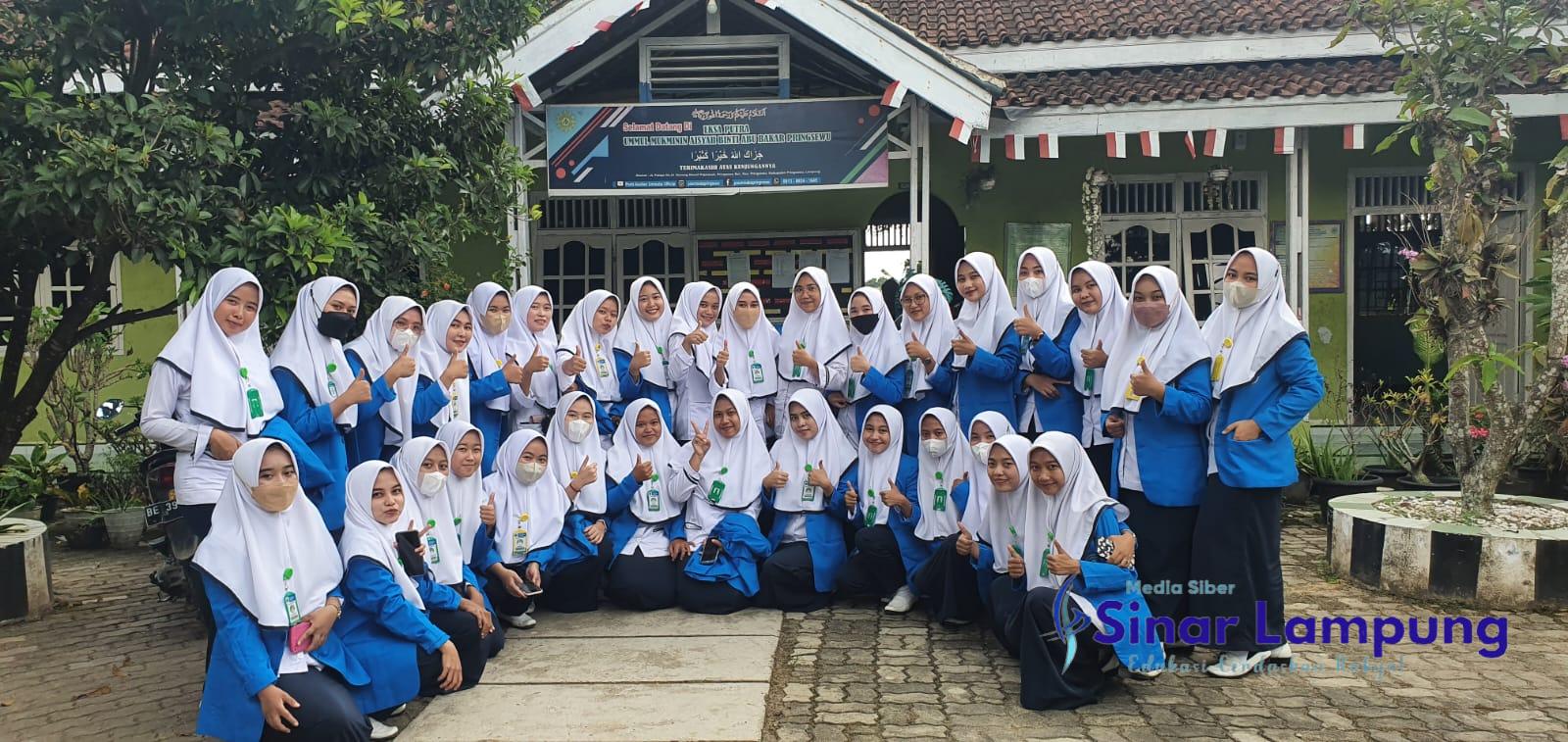 Mahasiswa Fakultas Kesehatan Berkunjung Ke LKSA Umul Mukminin Aisyah Binti Abu Bakar Pringsewu