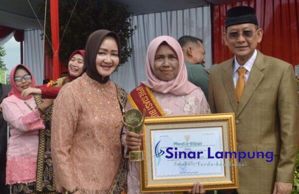 Bunda PAUD Pekon Banjarejo Raih Penghargaan Apresiasi Bunda PAUD Tingkat Nasional Kategori Teladan 1