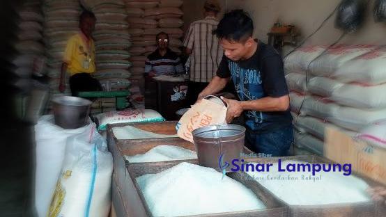 Harga Beras Indonesia Termahal se-ASEAN