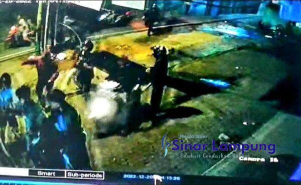 Tawuran Remaja di Jalan Raden Intan Satu Pelajar Penuh Luka Bacok Dua Jarinya Putus