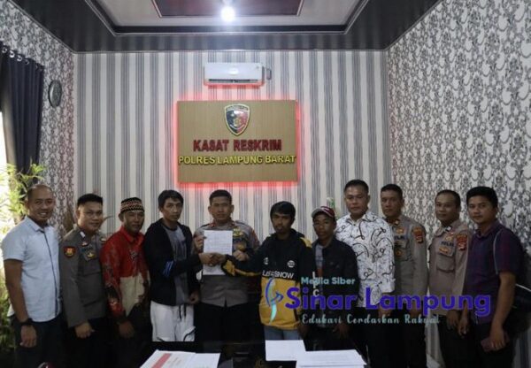 Suami Tombak Pria Yang Lagi “Nombak” Istrinya di Kebun Berakhir Damai