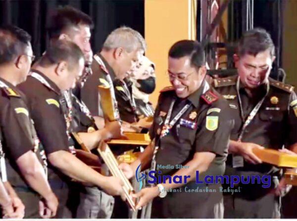 Kejari Bandar Lampung Terbaik II Penghargaan Implementasi Keadilan Restorative