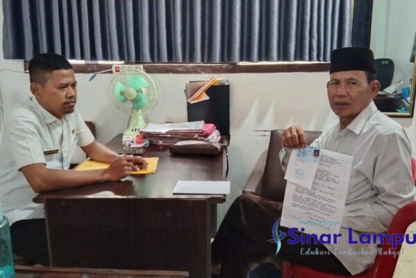 Didampingi PWRI Dalom Mulkan Laporkan Dugaan Korupsi Dana Adat Desa Waykepayang